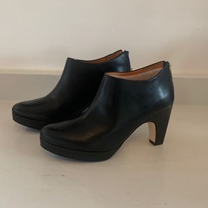 Dr. Liza Black Bootie Heel 2.0 NIB